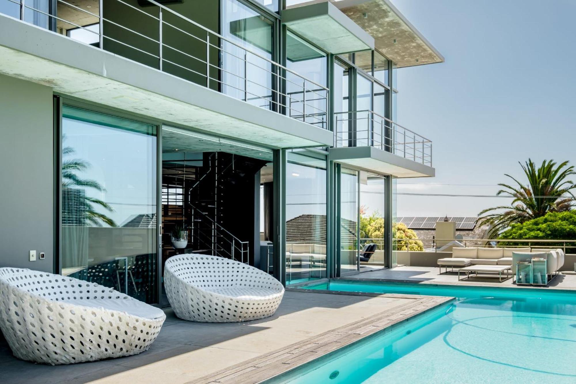 Hove * Cape Town